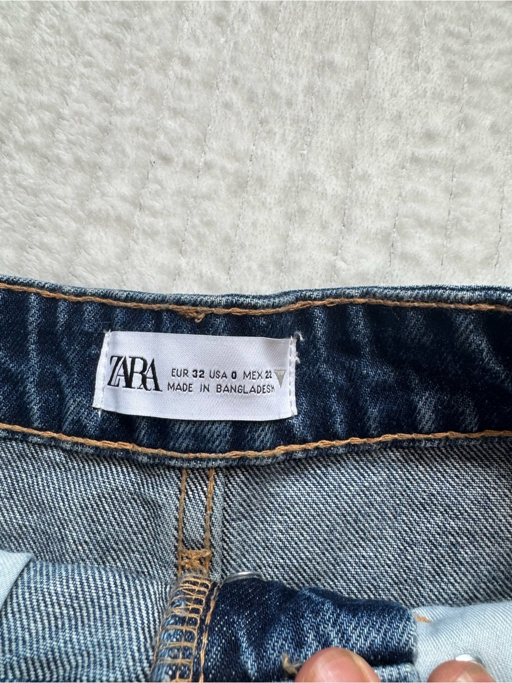 ZARA Blue Distressed High-Rise Denim Shorts - Picture 2 of 6